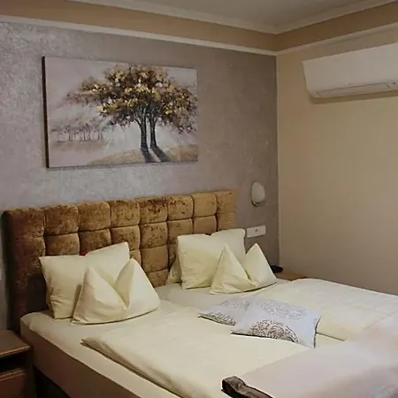 Lang Hotel
