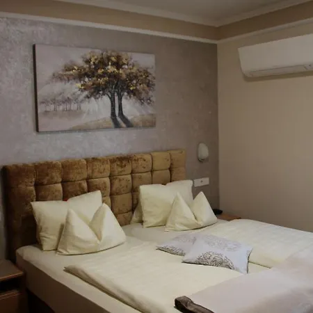 Lang Hotel